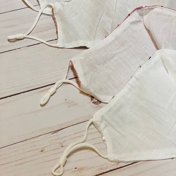 🔥4/$20🔥 Mesh Sequined Adjustable Face Masks - Picture 5 of 7